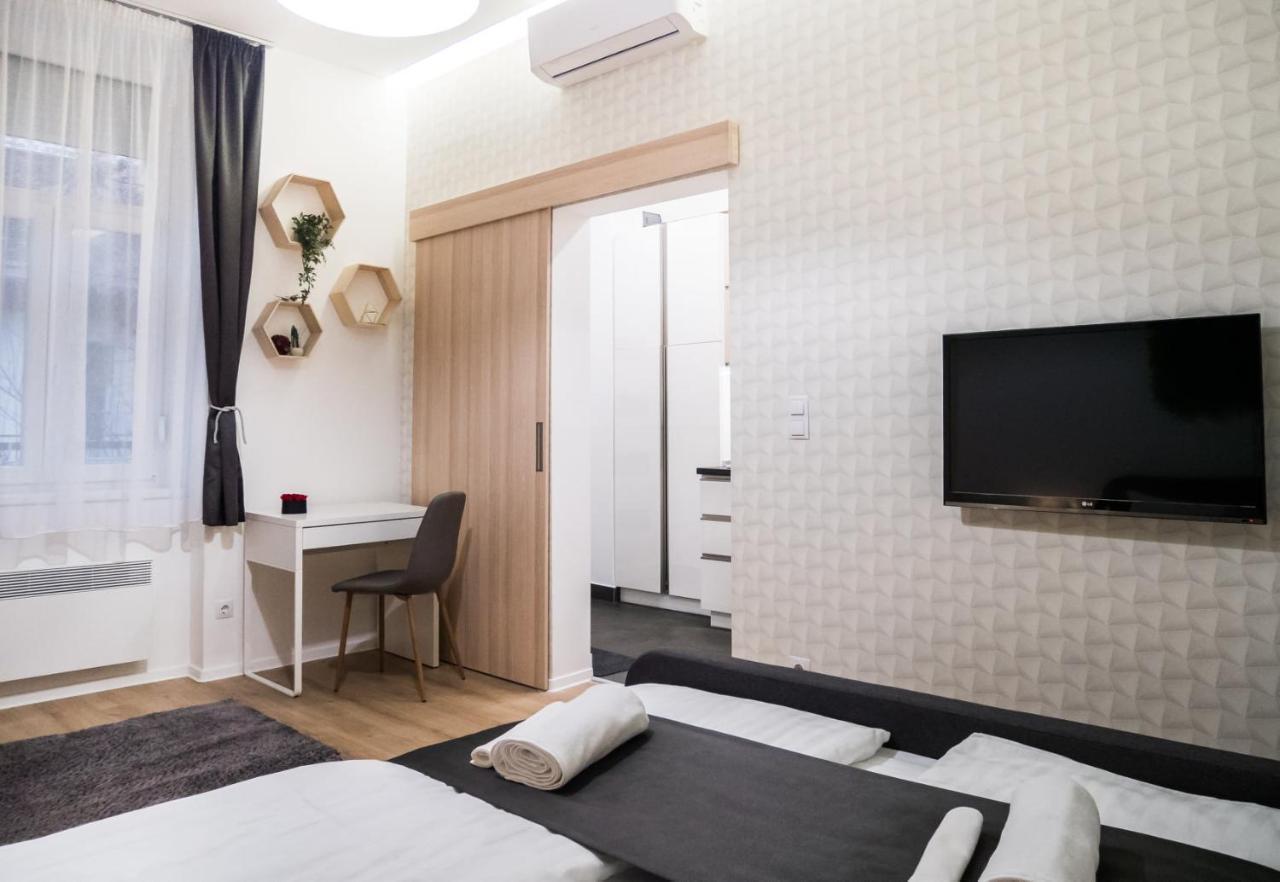 Stunning Studio Apartment — Photos 1
